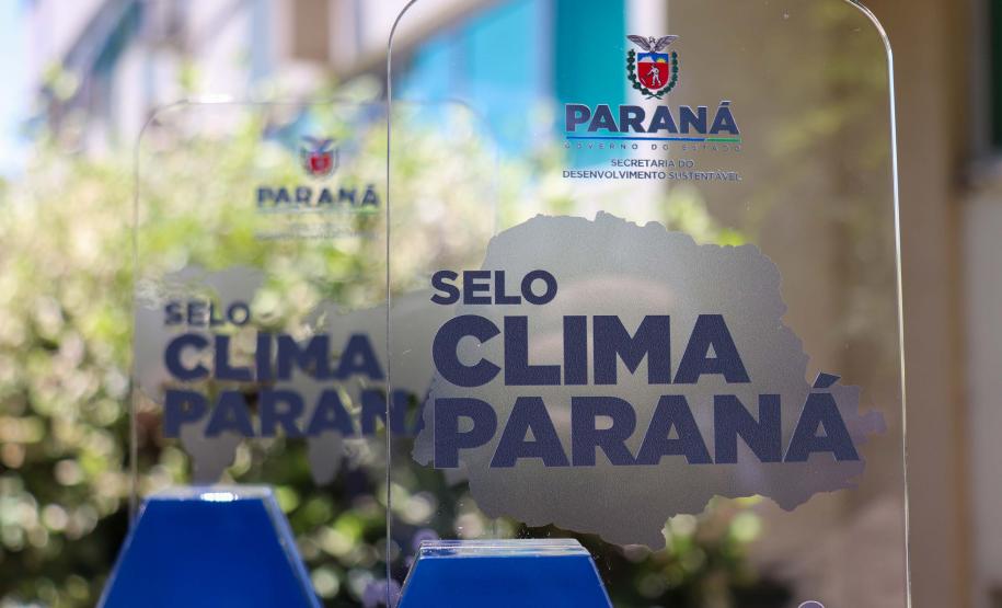 Foto do troféu do Selo Clima Paraná
