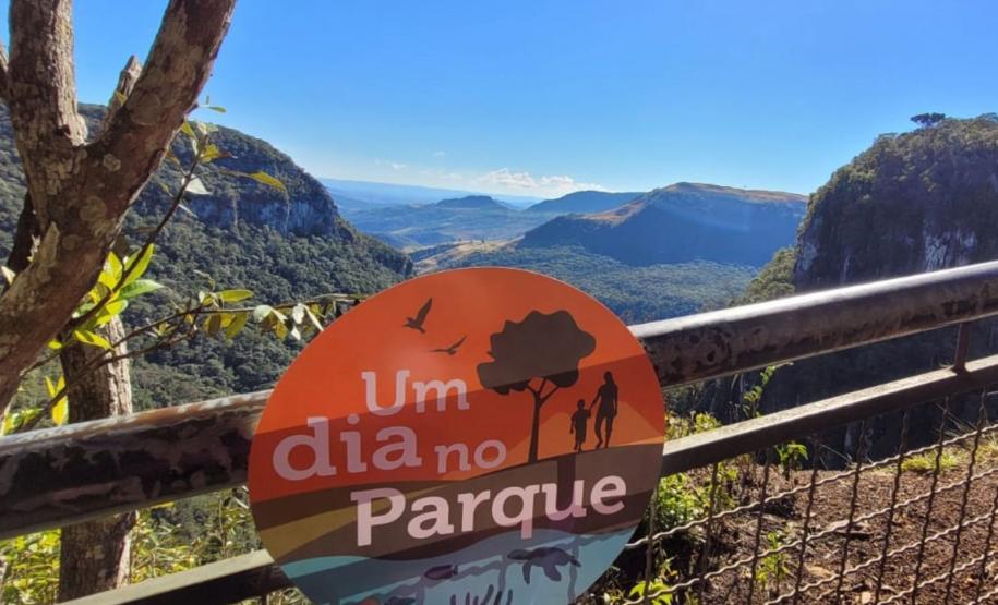 Foto de logo do Um Dia no Parque