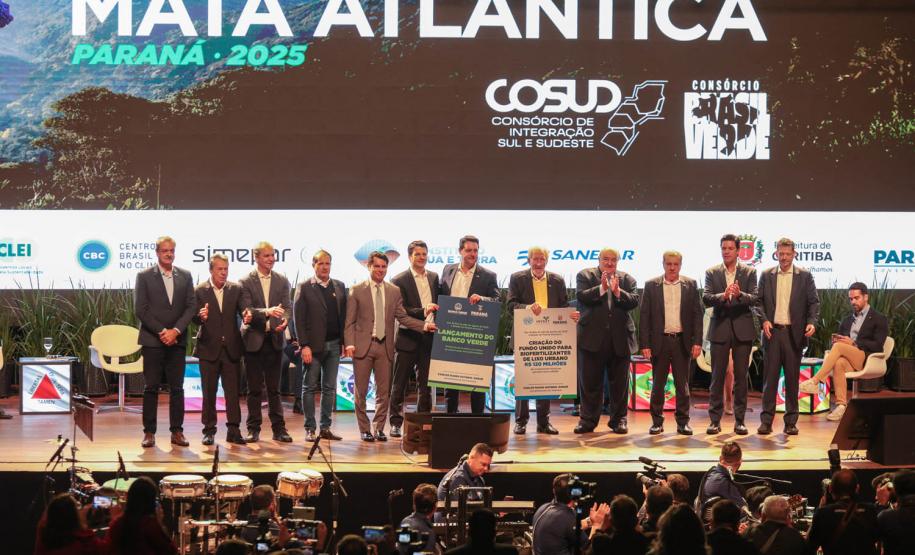 Foto de cerimônia de abertura da Conferência da Mata Atlântica