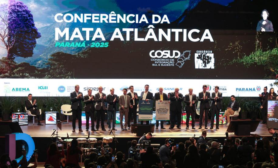 Foto de cerimônia de abertura da Conferência da Mata Atlântica