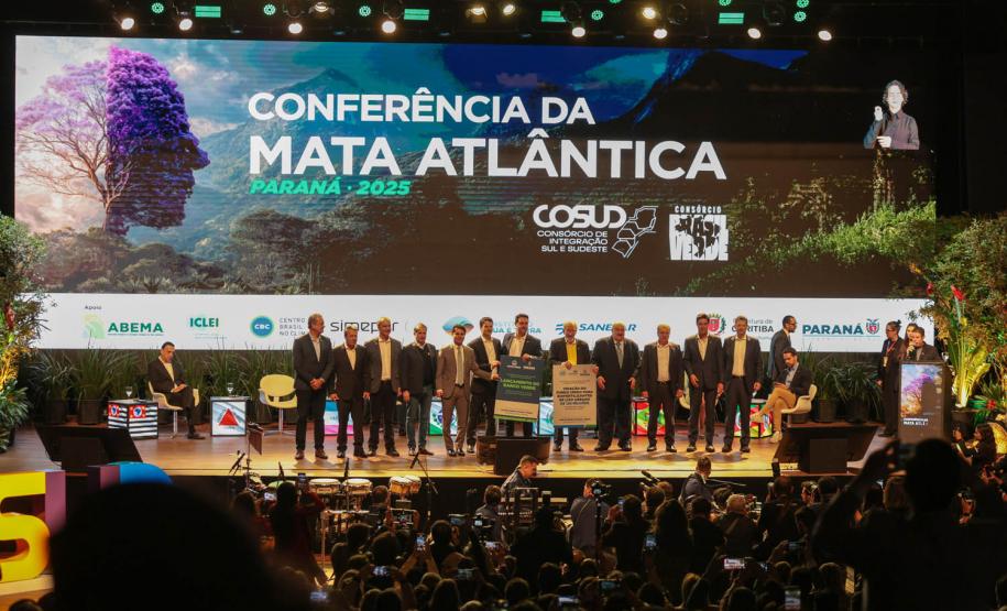 Foto de cerimônia de abertura da Conferência da Mata Atlântica