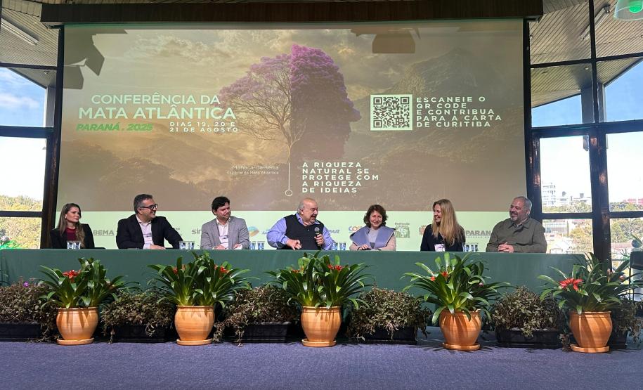 Foto de painel da Conferência da Mata Atlântica