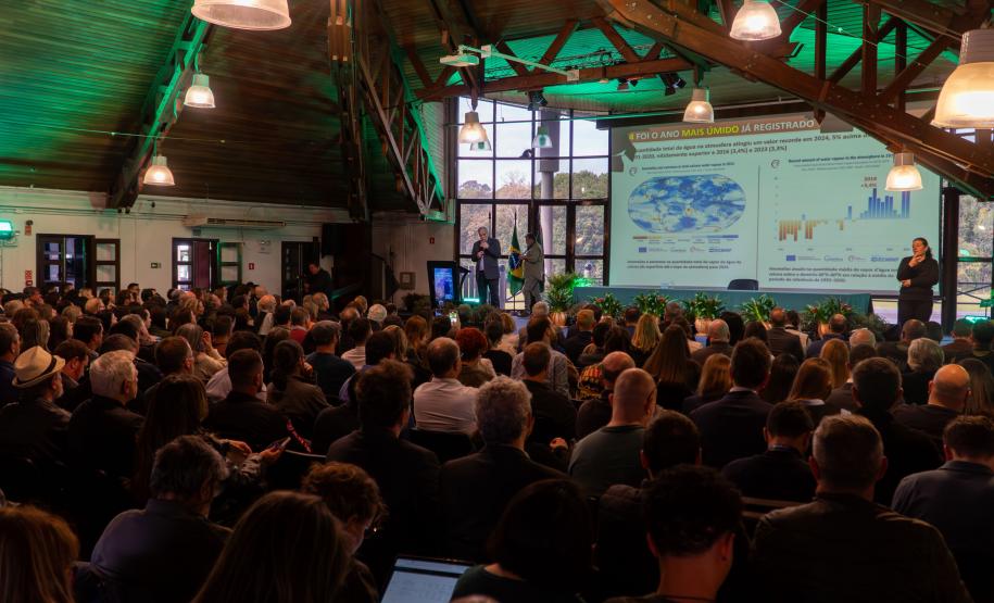 Foto de painel da Conferência da Mata Atlântica