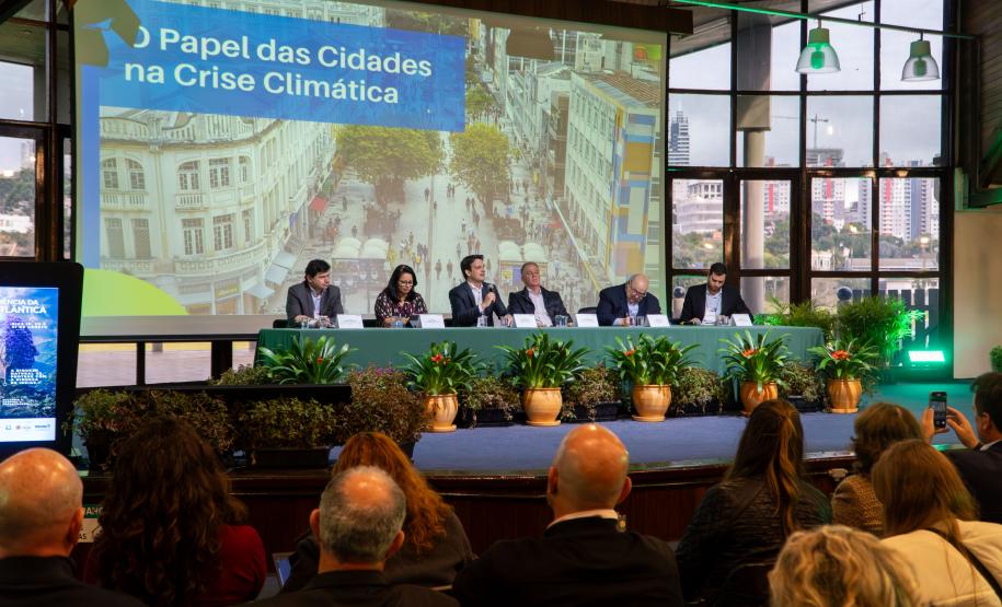 Foto de painel da Conferência da Mata Atlântica