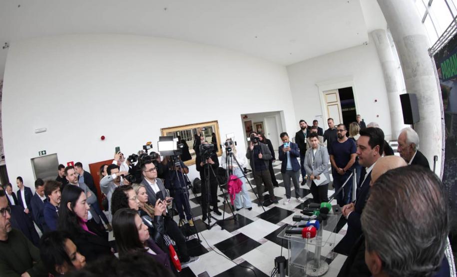 Foto de cerimônia no Palácio Iguaçu