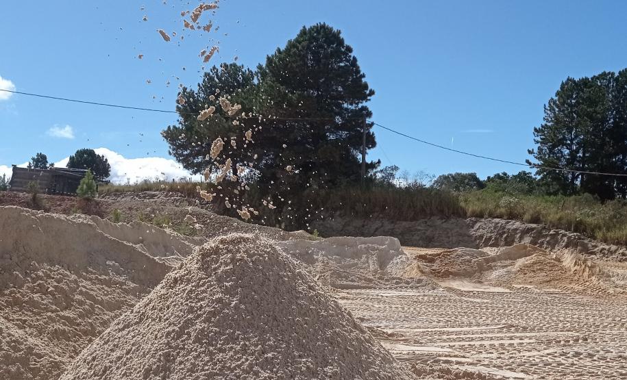Produção mineral do Paraná bate recordes e alcança R$ 2,65 bilhões, aponta informe do IAT