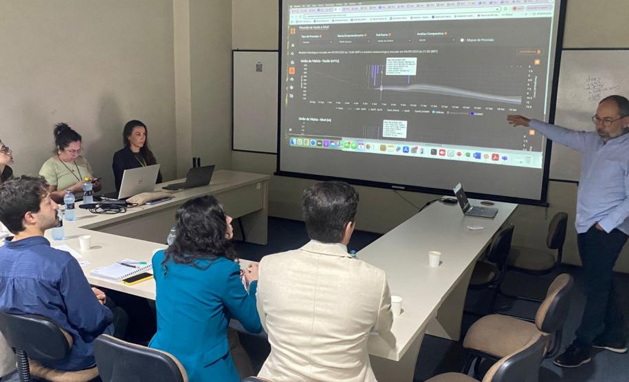 Governo auxilia MPPR a mapear dados sobre prevenção de emergências climáticas