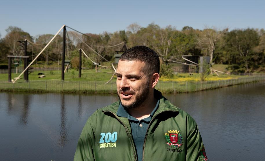 Foto do diretor de Pesquisa e Conservação da Fauna da Secretaria Municipal do Meio Ambiente de Curitiba