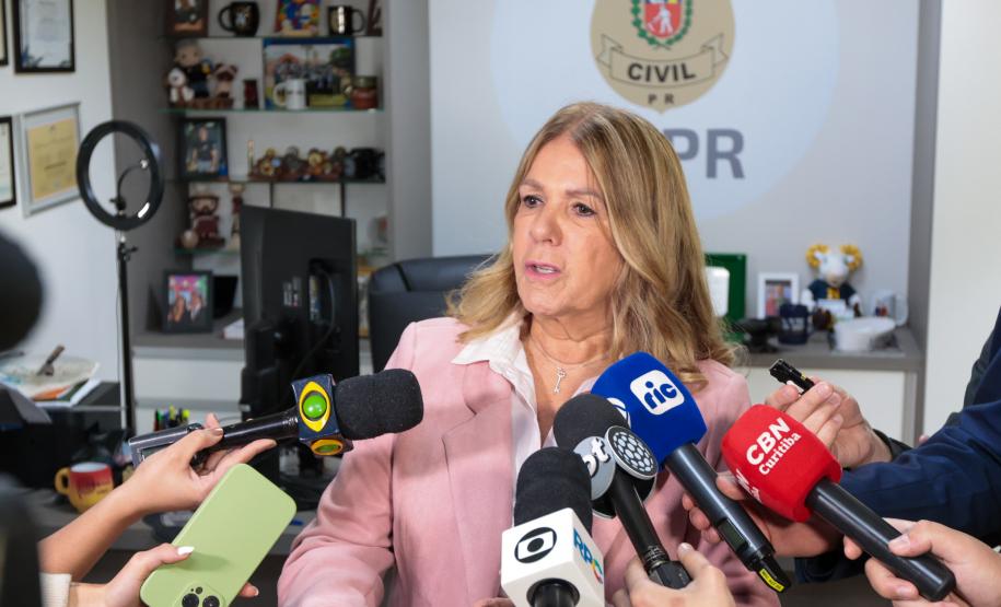 Foto de coletiva de imprensa na Polícia Civil