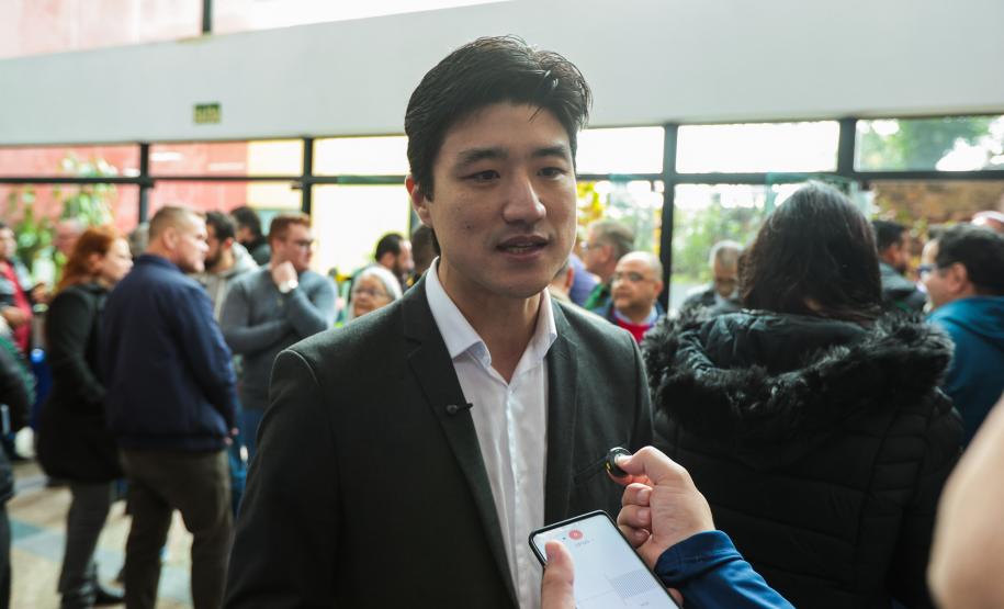 Regularização: governador entrega títulos de propriedade para 224 imóveis no Litoral