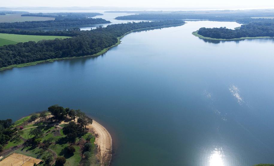 Foto de bacia hidrográfica paranaense
