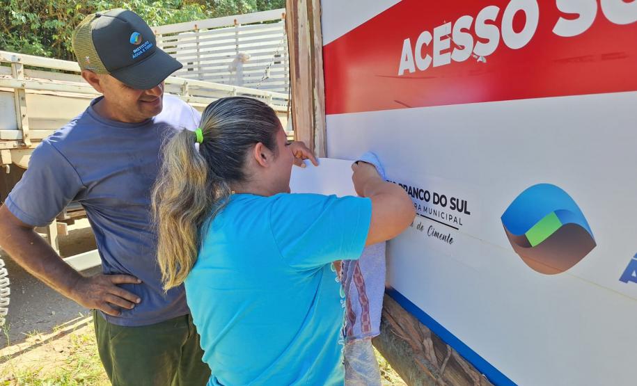 Foto de ação na Gruta da Lancinha