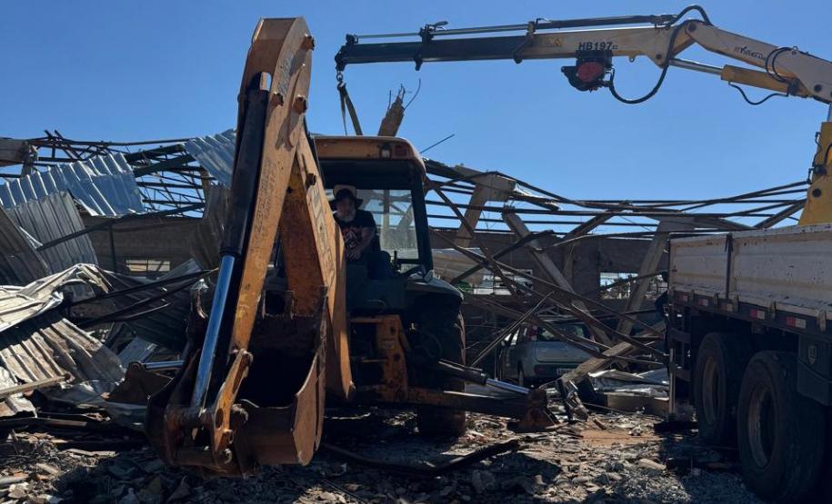 Foto de remoção de entulho em Rio Bonito do Iguaçu