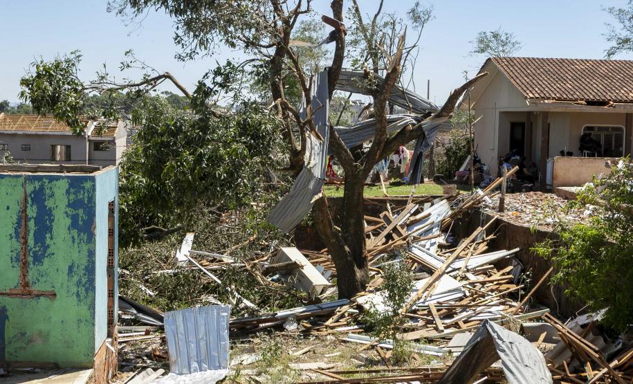 IAT define pontos para destinação dos resíduos gerados pelo tornado em Rio Bonito do Iguaçu