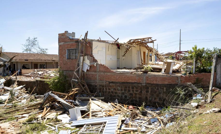 IAT define pontos para destinação dos resíduos gerados pelo tornado em Rio Bonito do Iguaçu