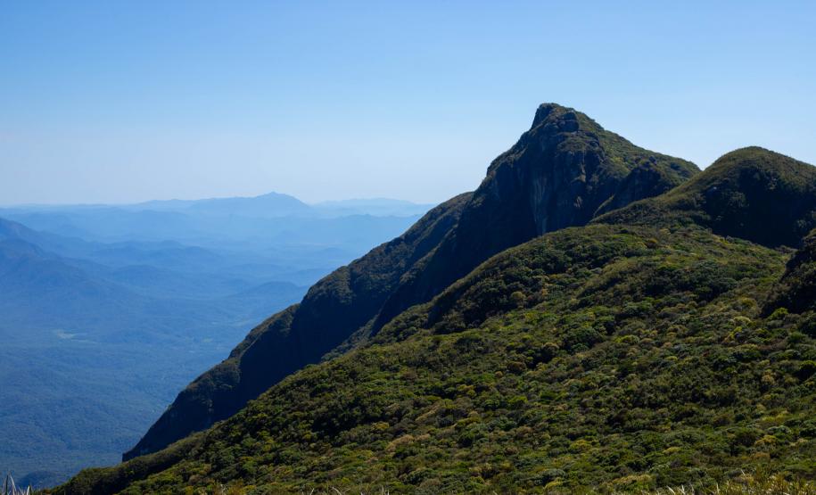 Nova estação meteorológica do Pico Marumbi vai orientar turistas e grupos de socorro