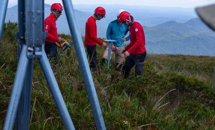 Nova estação meteorológica do Pico Marumbi vai orientar turistas e grupos de socorro
