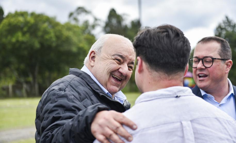 Foto de autoridades em evento