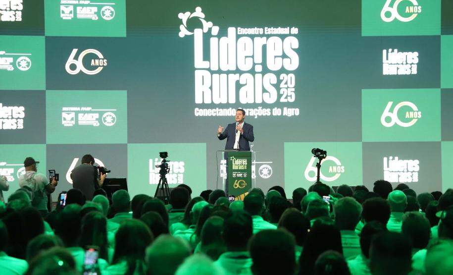 Foto de autoridades em evento