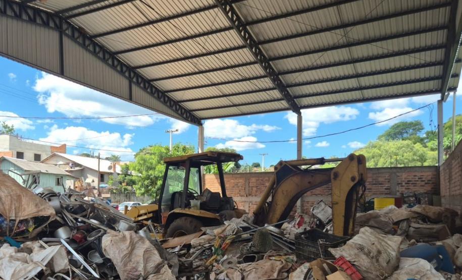 Operação em Laranjeiras do Sul aplica R$ 50 mil em multas por depósitos irregulares