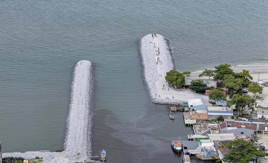 Com saneamento e inovações no acesso, Ilha do Mel ganha mais turistas e já projeta o futuro