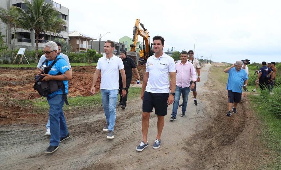 Foto de obras da orla de Pontal do Paraná