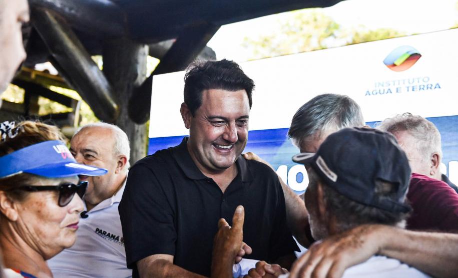 Governo formaliza contrato com empresa que vai operar controle de acesso à Ilha do Mel