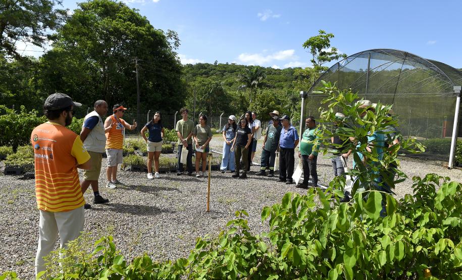 Foto de ação educativa do Um dia no Viveiro