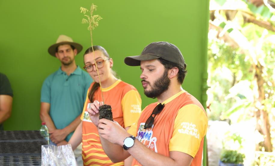 Foto de ação educativa do Um dia no Viveiro