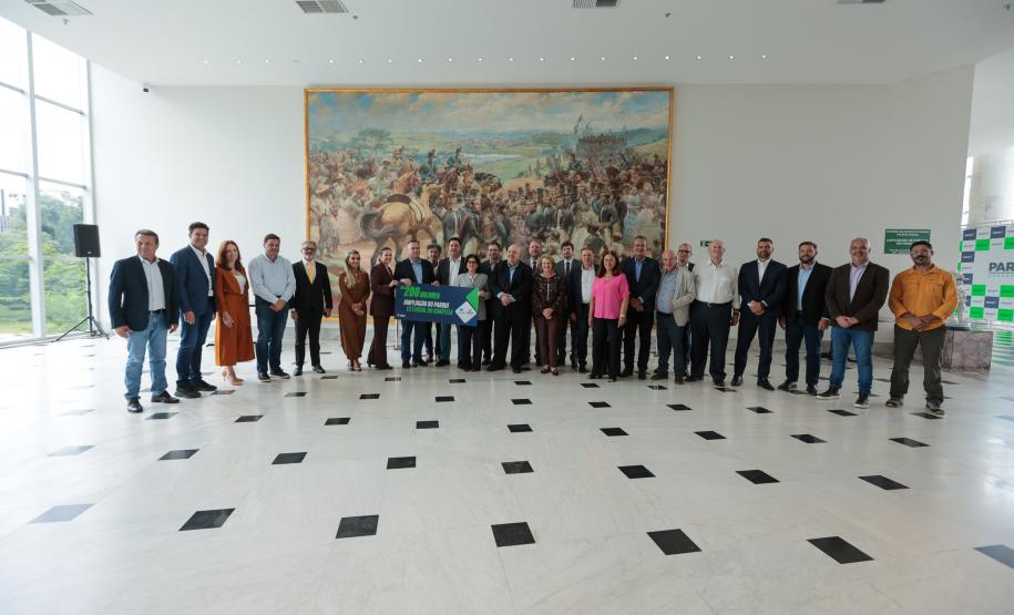 Foto de autoridades em evento