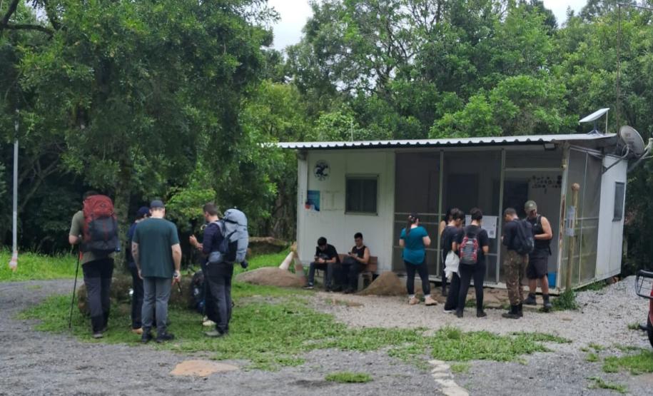 Foto de ação educativa no Pico Paraná