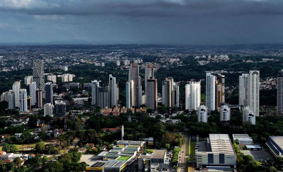 Paraná apresenta melhora na qualidade do ar em 2025, com redução de dias críticos