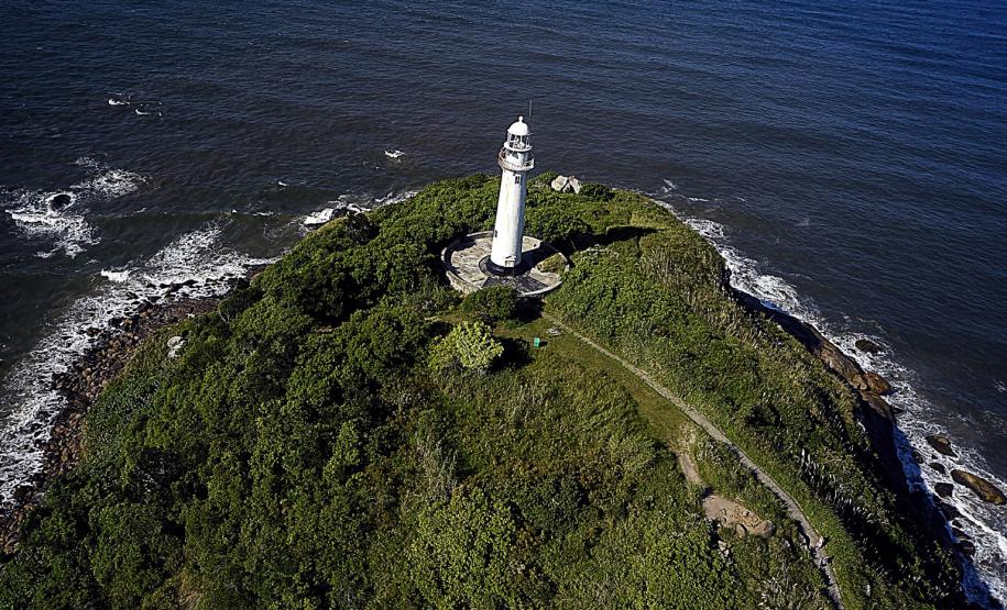 Obras de saneamento da Ilha do Mel alcançam 10% de execução, aponta IAT