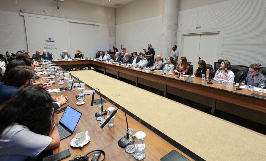 Foto de autoridades em evento