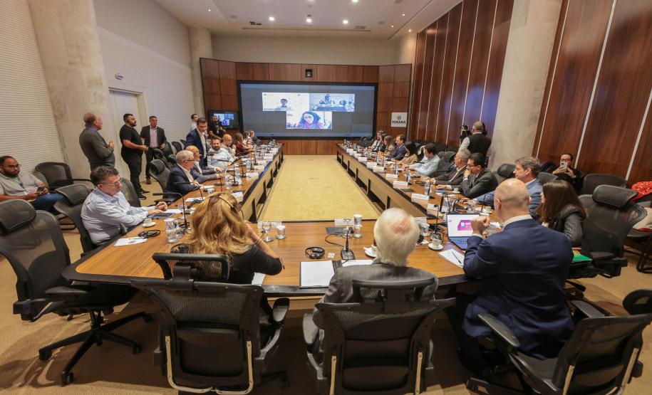 Foto de autoridades em evento