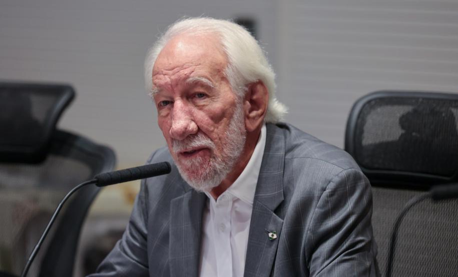 Foto de autoridades em evento