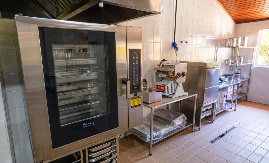 Foto de entrega da nova estrutura da Ilha das Cobras