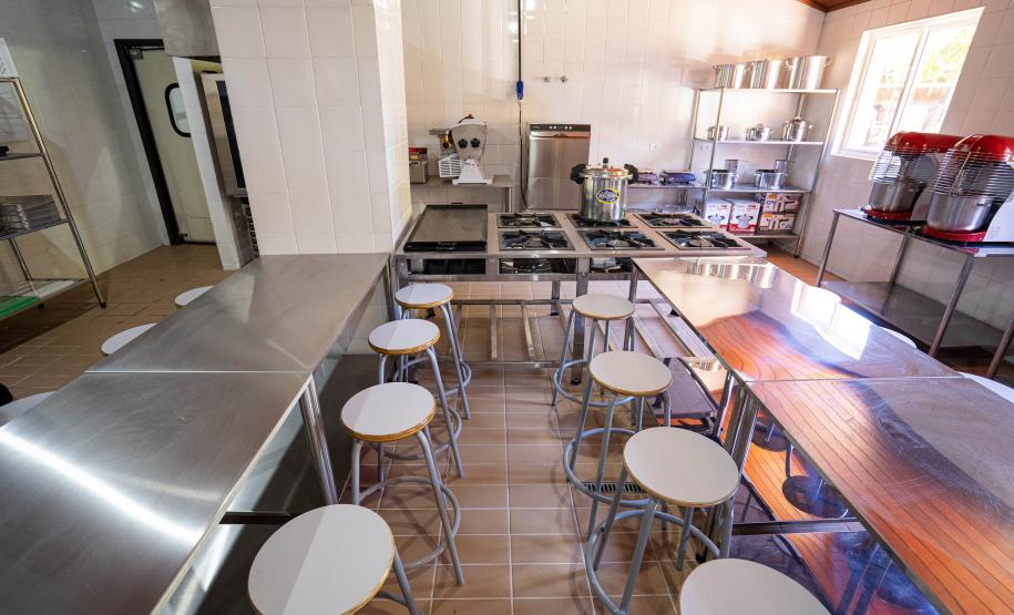 Foto de entrega da nova estrutura da Ilha das Cobras