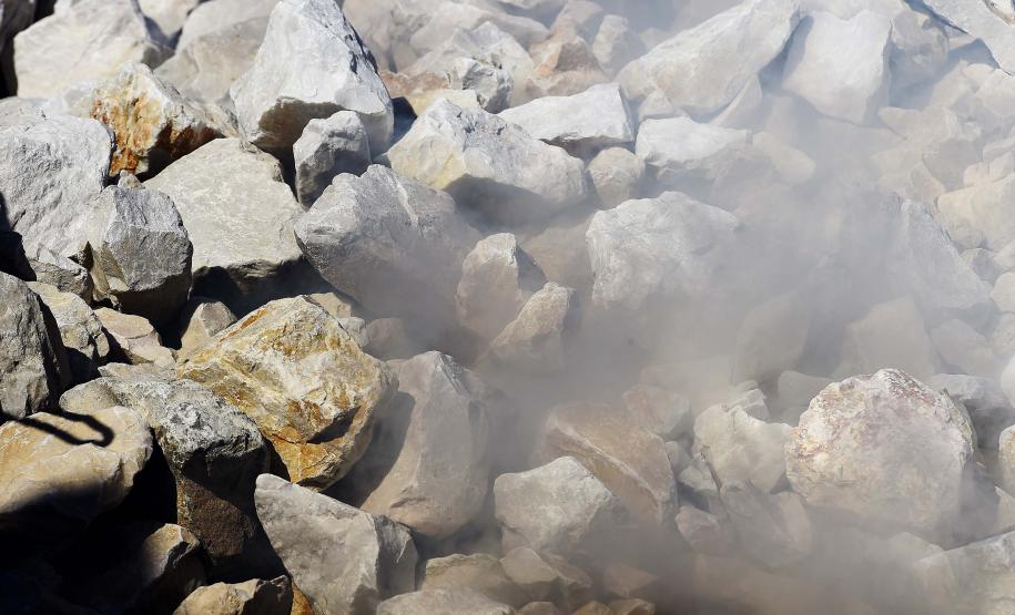 Fotos de produção mineral no Paraná