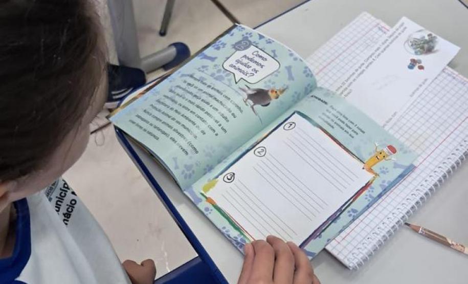 Foto de cartilha educativa do Castrapet