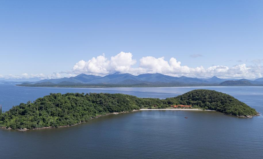 Foto de entrega da nova estrutura da Ilha das Cobras
