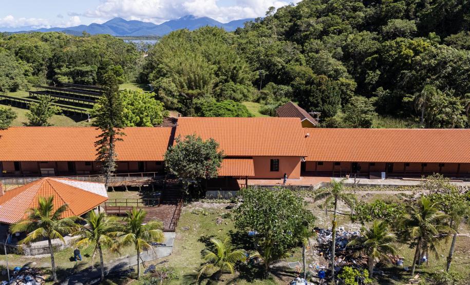 Foto de entrega da nova estrutura da Ilha das Cobras