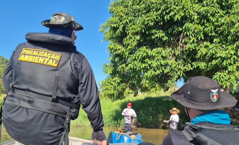 Foto de operação de fiscalização da Piracema do IAT