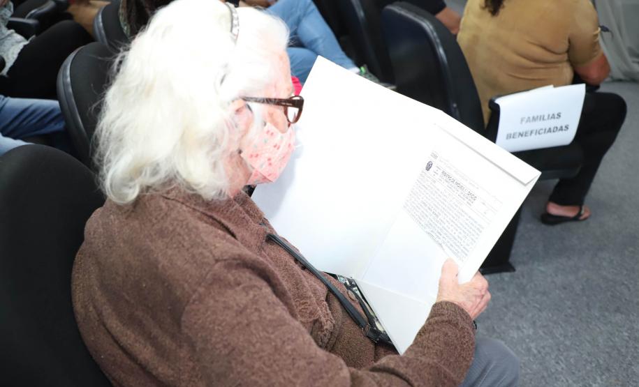 Foto de material de regularização fundiária