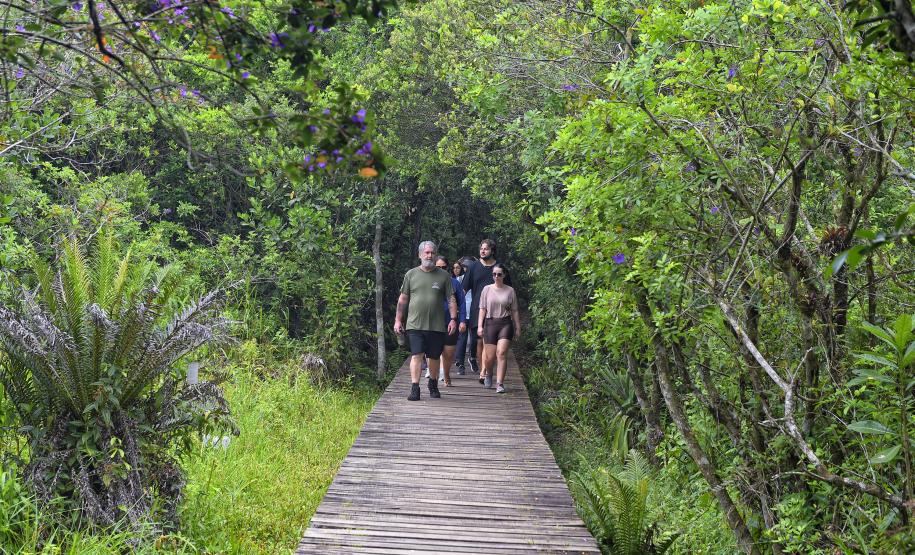Foto de visitantes no Parque Estadual Rio da Onça