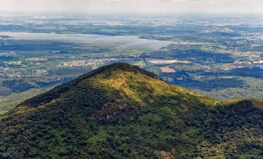 Foto de montanha do Paraná