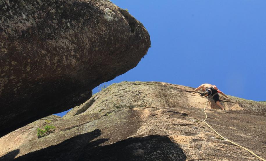 Foto de montanha do Paraná