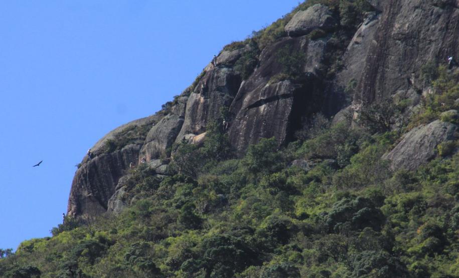 Foto de montanha do Paraná