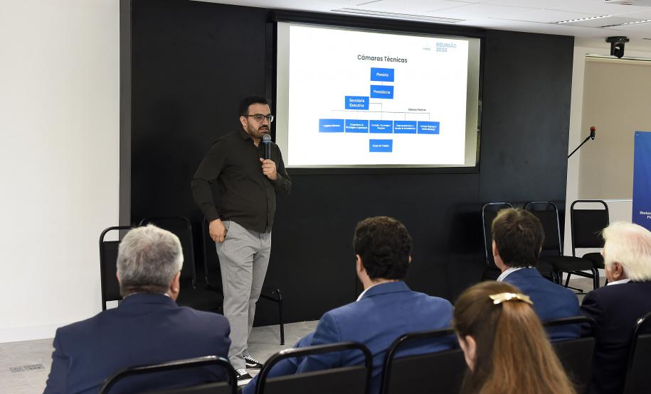 Foto de reunião do Fórum Circular