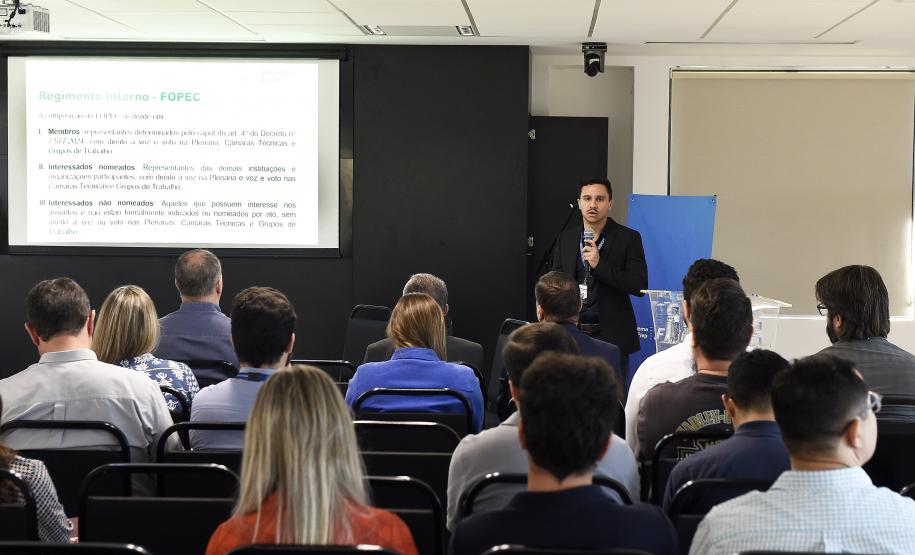 Foto de reunião do Fórum Circular